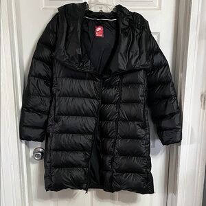 Nike Women's Shiny Black Hooded Puffer Coat